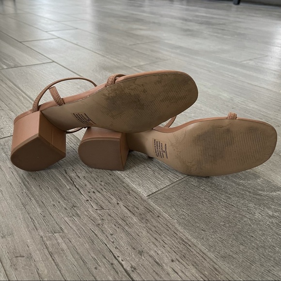 Steve Madden Inessa Dark Tan Heel Sandal - Picture 8 of 11